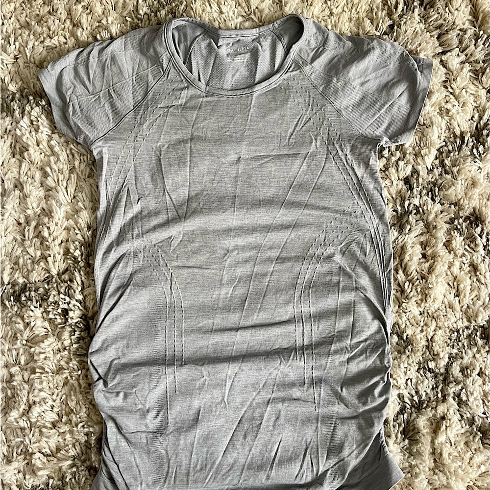 Athleta momentum top